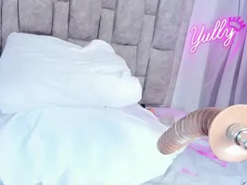 queen_yully Image 19